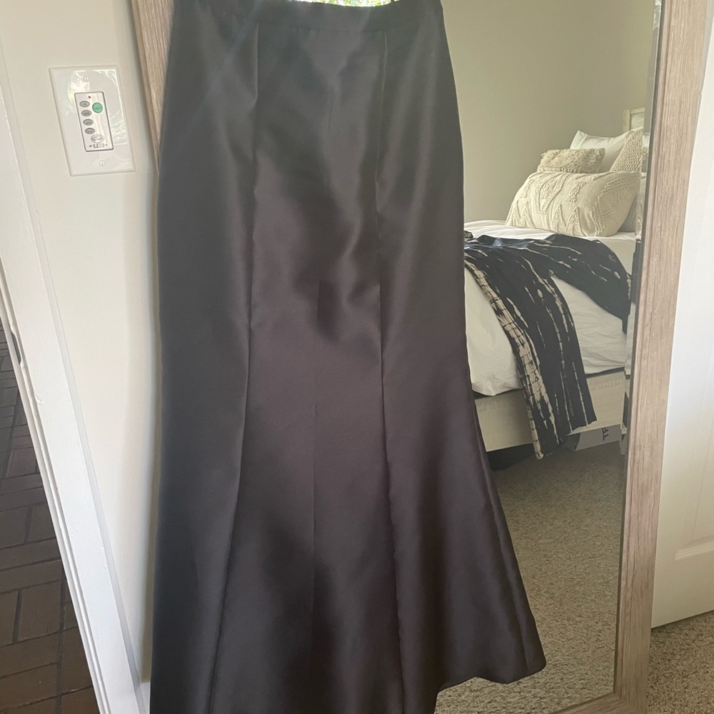 Beautiful maxi Dessy skirt